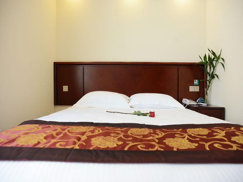 Greentree Inn Shanghai Pudong Airport Town Express Hotel 2* Shanghai