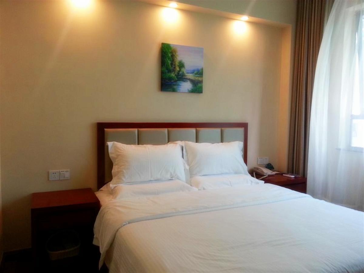 Hotel Greentree Pudong Airport Town Express